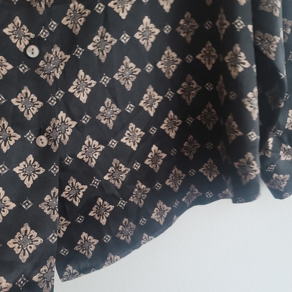 NEW Valerie Stevens 14W 100% Silk Black Floral Medallion Button Up Shirt - Picture 6 of 9